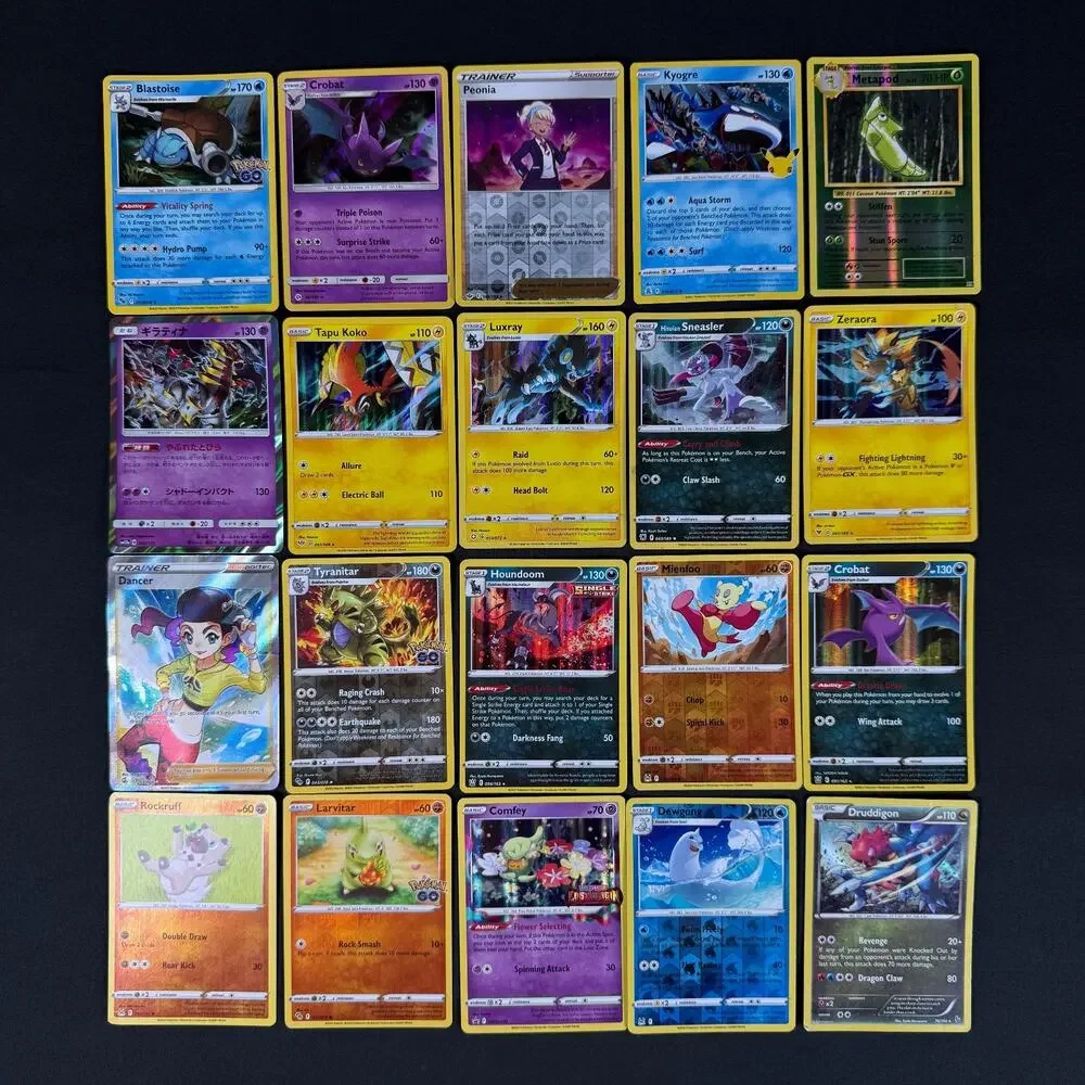 Lot of 20 Pokemon holo card modern set
